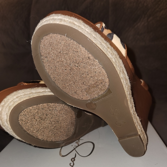 Jessica Simpson Ashella Platform Wedge Sandals - Picture 4 of 5